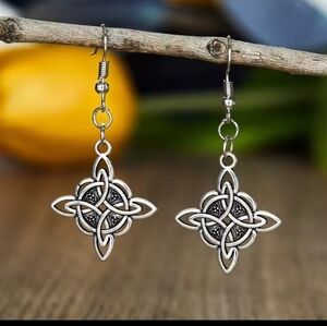 Earrings Women's Vintage Witch Knot Dangle Silver NEW‎ f53